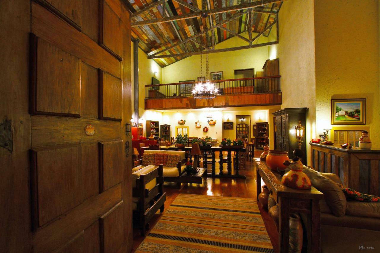 A Casa Vermelha 招待所 2*